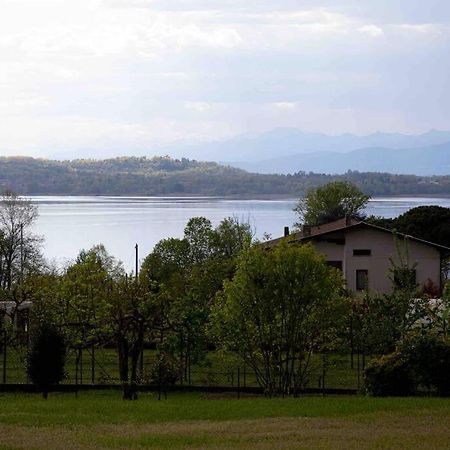 Vista Lago-Appartamento Funzionale Con Vista Varese Dış mekan fotoğraf