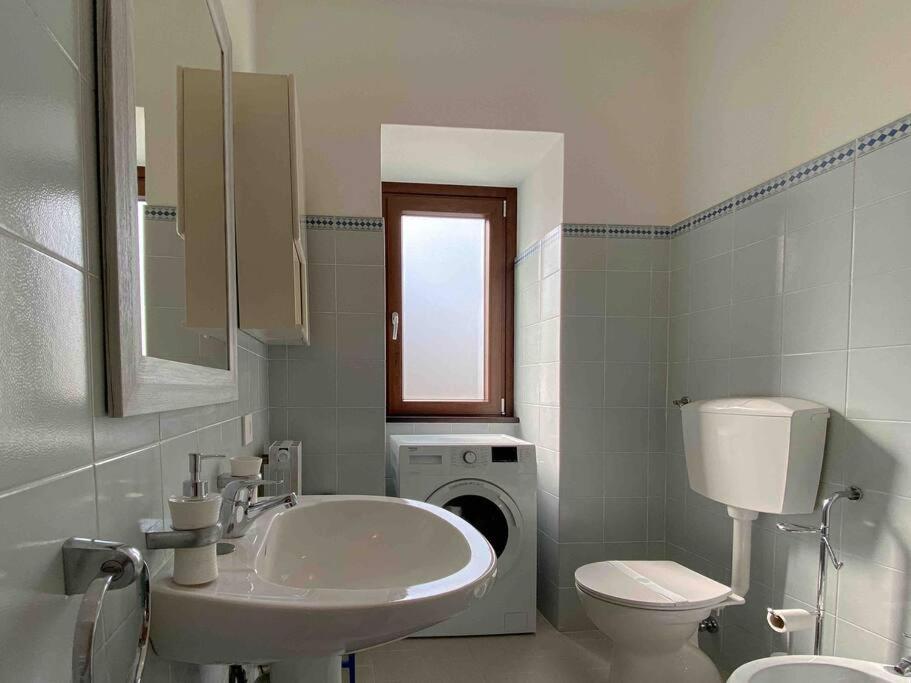 Vista Lago-Appartamento Funzionale Con Vista Varese Dış mekan fotoğraf