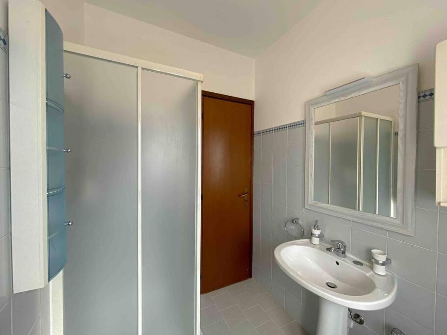 Vista Lago-Appartamento Funzionale Con Vista Varese Dış mekan fotoğraf