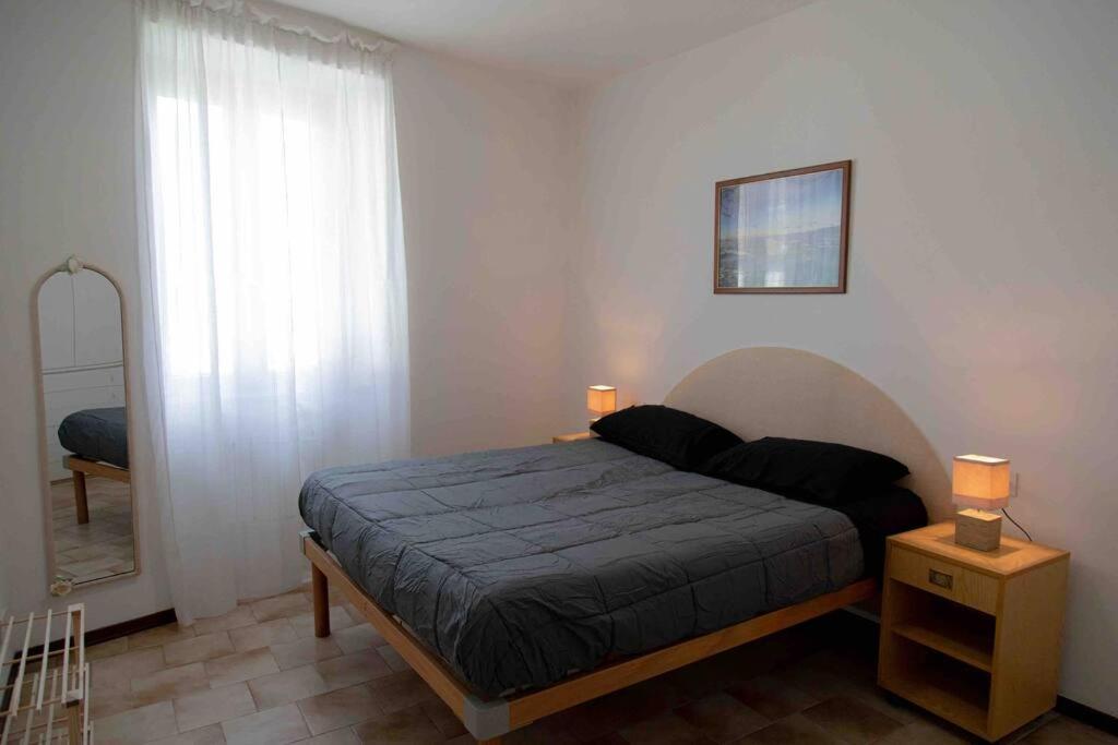 Vista Lago-Appartamento Funzionale Con Vista Varese Dış mekan fotoğraf